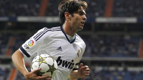 VIDEO: Kaká ignoró a Mourinho en el trofeo Santiago Bernabéu