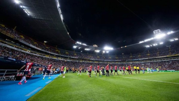 ¡El rotundo cambio que le quieren hacer al estadio Nacional con su alumbrado!
