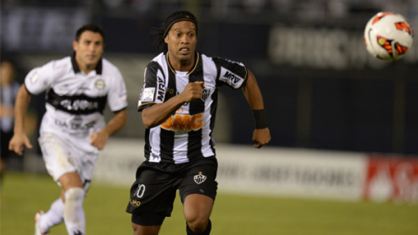 Olimpia de Paraguay pega primero en la final de Copa Libertadores