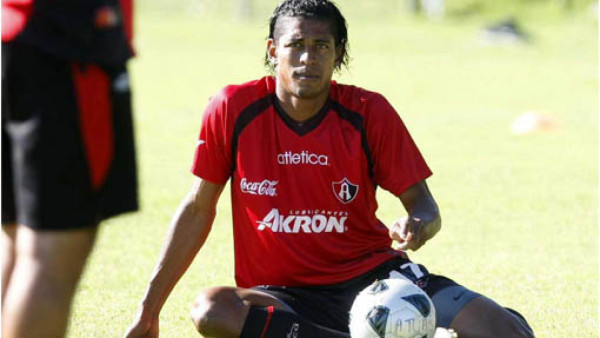 Carlo Costly se quedó en la banca