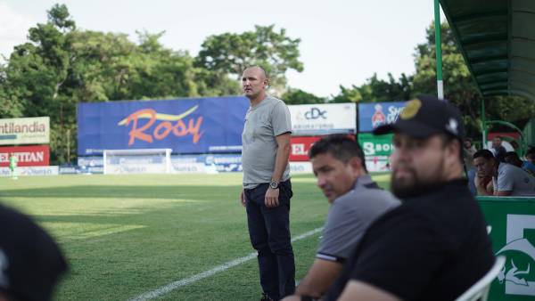 Elías Burbara se mantiene firme en su postura de apostar por Palomo Rodríguez y Michael Perelló.