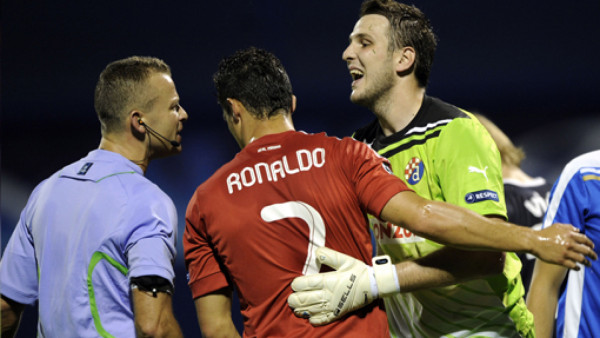 Real Madrid logró triunfo en el debut