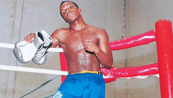 El 'Escorpión' Ruiz le hace una advertencia al 'Muñeco' González