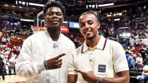 Tchouaméni y Koundé ‘salvan’ al Girondins de Burdeos.