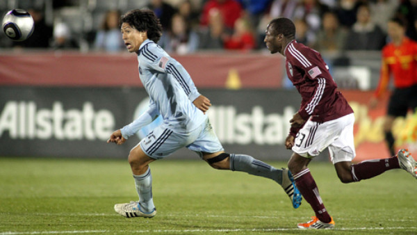 Roger Espinoza y Carlo Costly triunfan en los playoffs de la MLS