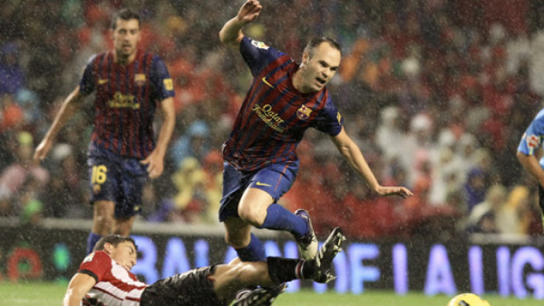 Messi terminó rescatando al Barcelona