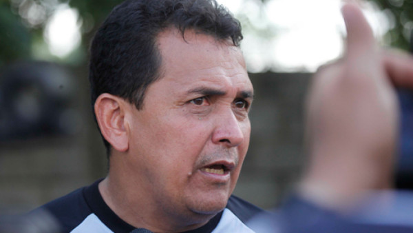 Nahún Espinoza da calificación de siete puntos a su equipo