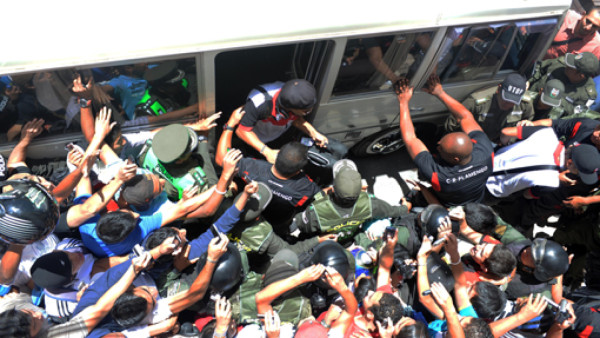 Locura en Bolivia por llegada de Ronaldinho