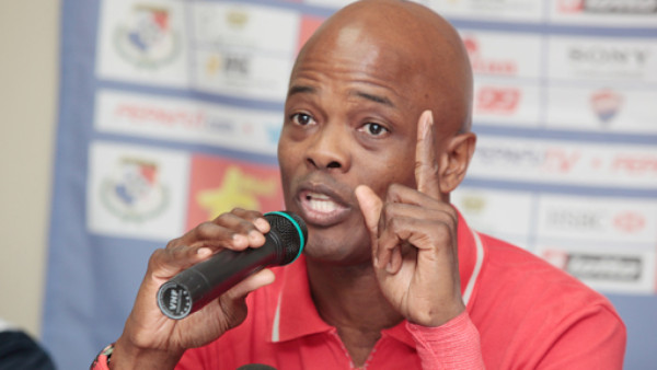 Presidente de federación panameña cuestiona decisión de Dely Valdés