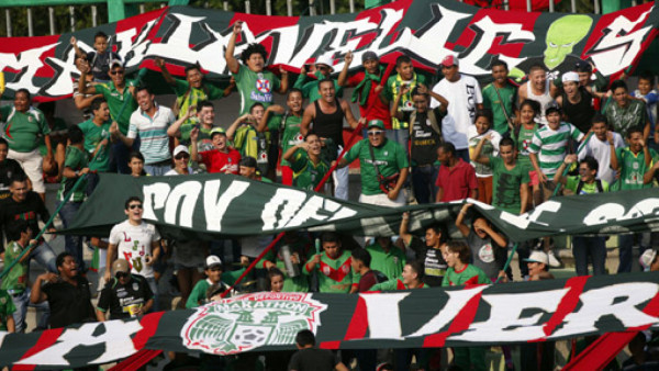 Marathón recurre a sus aficionados para salir de la crisis financiera