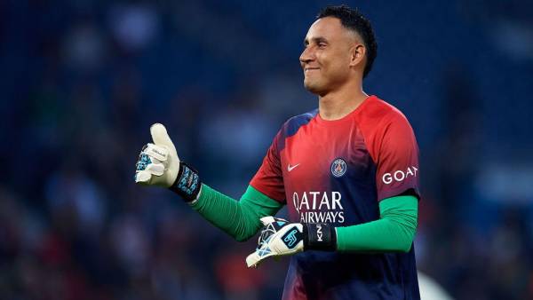 Keylor Navas es uno de los pocos futbolistas de renombre que quedó de la vieja guardia.