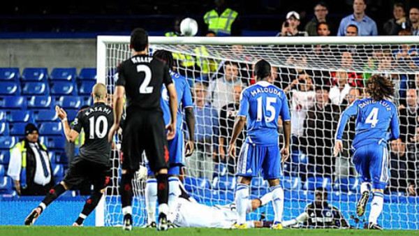 Futbolista es multado por fallar un penal