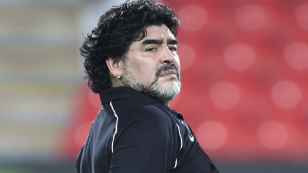 Diego Maradona será operado de la vista