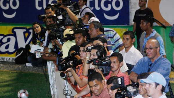 Prensa deportiva lanza protesta contra Motagua y Olimpia