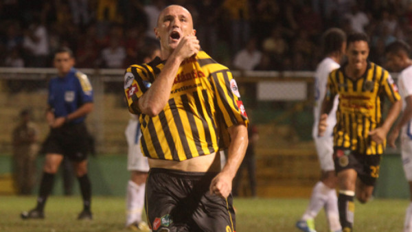 Real España amarra al 'Palomo' hasta el 2014