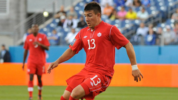 Canadá llama a delantero de sangre argentina para duelo ante Honduras