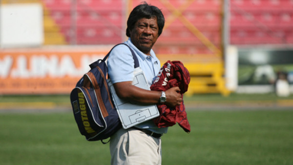 Maradiaga estará en partido benéfico junto con 'Mágico' González