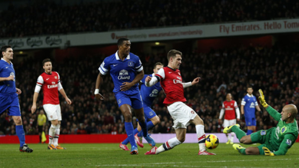 El Everton frenó al líder Arsenal en la Premier