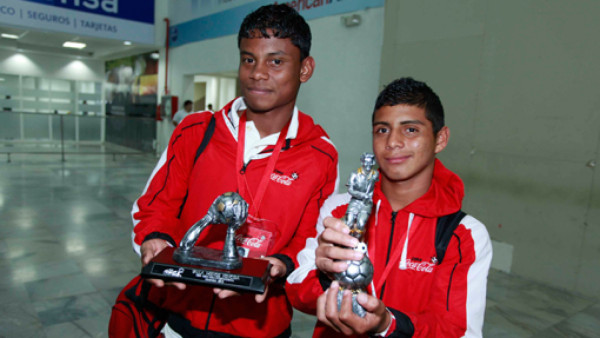 Honduras regresó con la Copa de Campeón