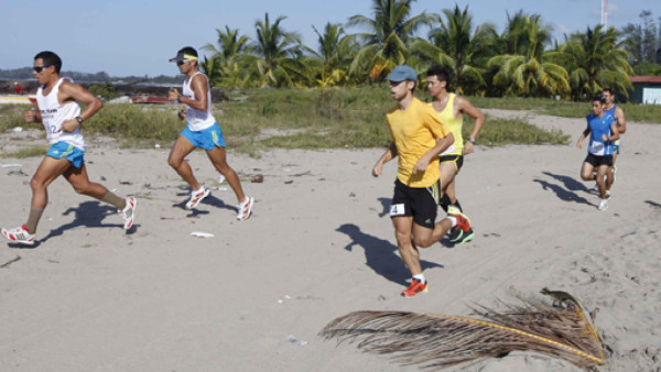 Maratón: La vuelta a Tela en 26 horas
