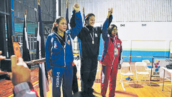Boxeadora hondureña se corona campeona centroamericana