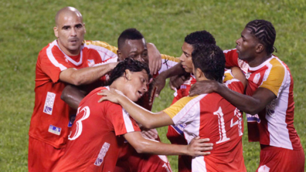 Un Choloma histórico eliminó a Marathón