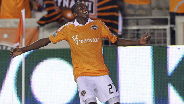 Boniek anota otro golazo con el Houston