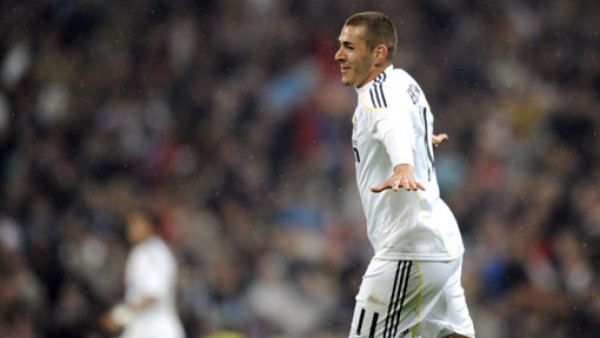 Manchester United se fija en Benzema