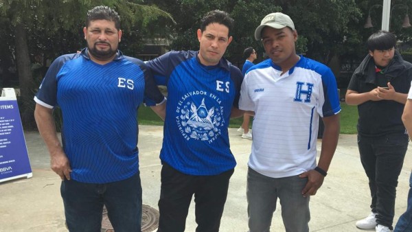 Copa Oro: Hondureños y salvadoreños engalanan el BBVA Compass de Houston