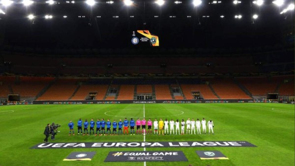 ¡Sin escupir ni sacudirse la nariz! Las medidas que se adoptarían para la reanudación del fútbol