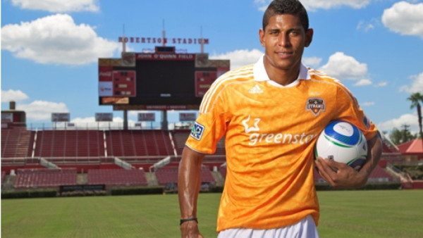 Costly usará la camiseta 29 en el Houston