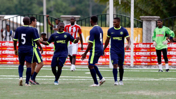 Alegría y goles en complejo de Wilson