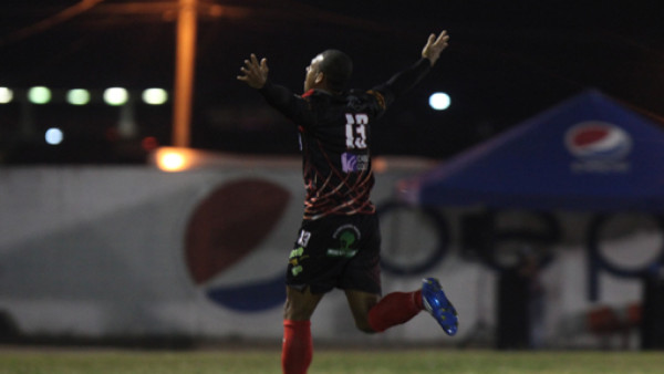 Jocimar le da vida al Savio y complica más a Victoria