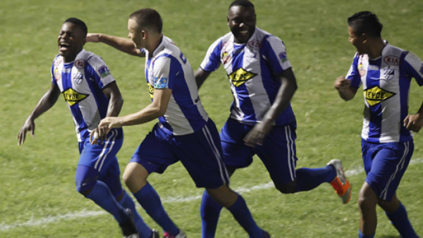 Victoria deja sufriendo a Real España en el Clausura