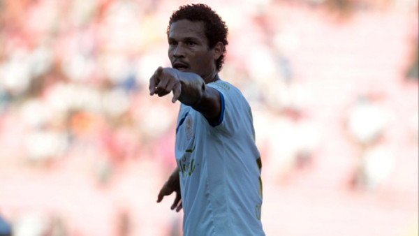 Douglas Caetano queda fuera del Olimpia