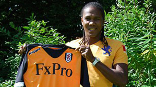 Hugo Rodallega deja al Wigan y pasa al Fulham