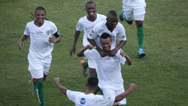 Con dos joyas ganó Platense