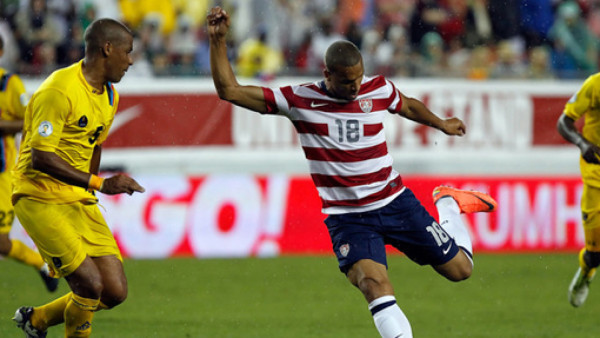 Estados Unidos logró triunfo agónico ante Antigua