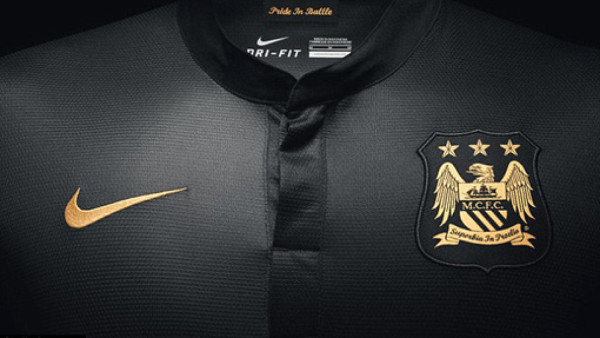 Manchester City sorprende con nueva camiseta color negra