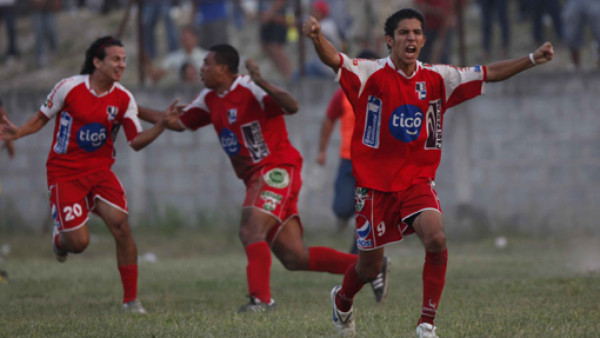 Deportes Savio regresó al Victoria a su pobre realidad