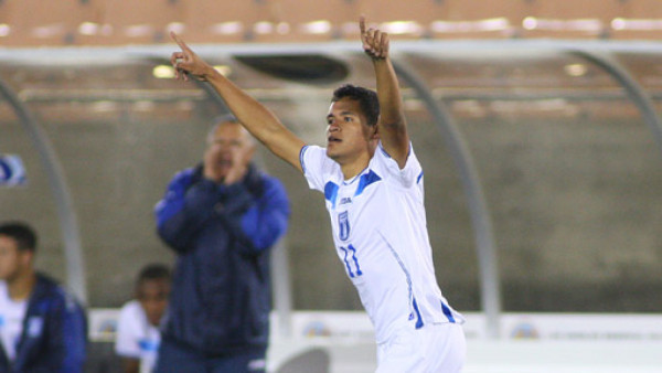 Roger Rojas rompió récord con la Bicolor