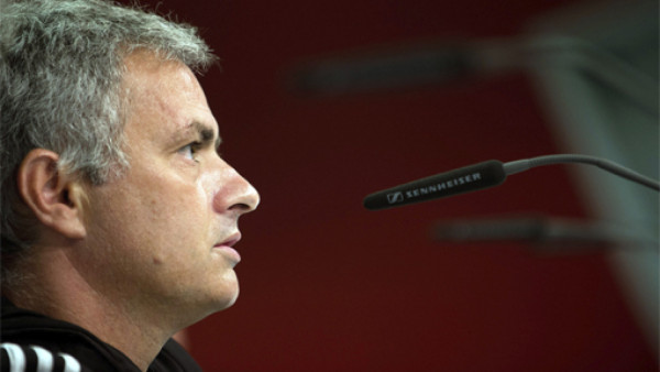 VIDEO: Mourinho acusado de conducta impropia por la FA