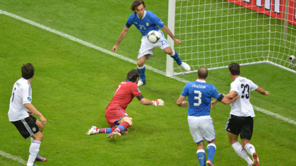 Italia se agranda y clasifica a la final