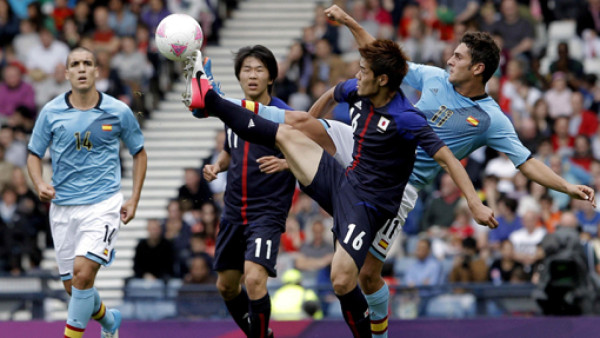 Japón sorprende al vencer a España