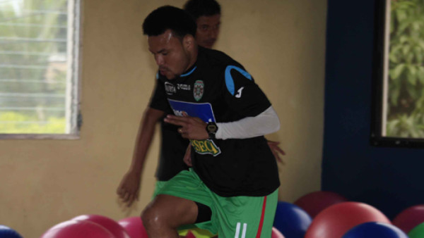 Marathón podrá contar con Emil Martínez en la fecha 5