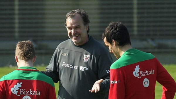 Bielsa busca por Twitter a la persona que no pudo atender