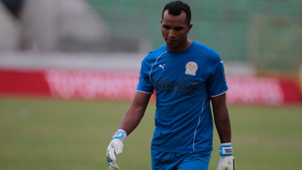 Gravísimo error de Escober permite temprano gol del Platense