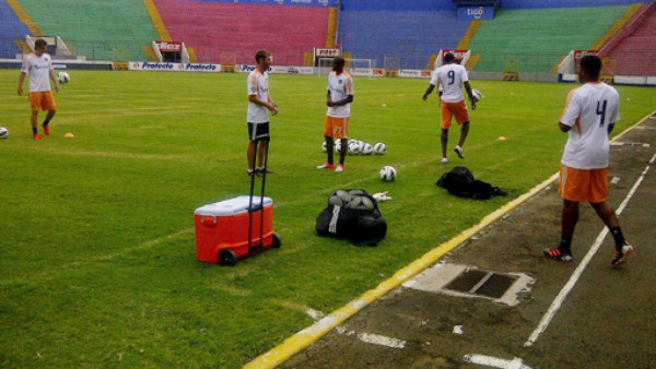 Houston Dynamo ya entrenó en el Nacional