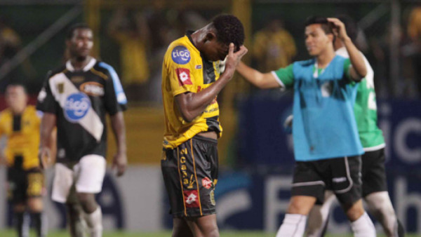 Diduch manda al Real España al último lugar