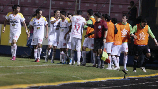 Suplentes del Morelia eliminan al Motagua